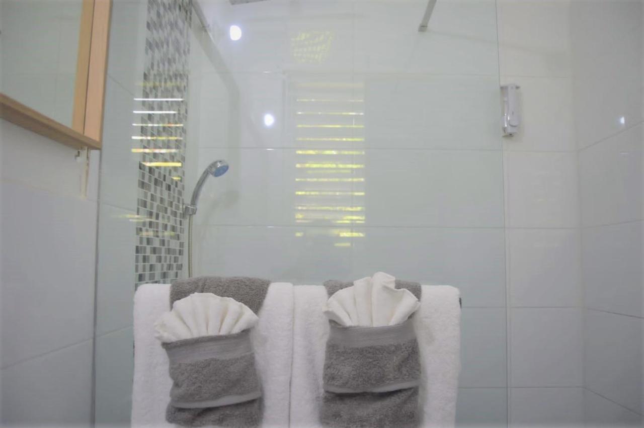 أوشو ريوس Villa Dianna - Entire Villa, Roof Terrace, Pool, Garden, Sea Views Near Dunn'S River المظهر الخارجي الصورة