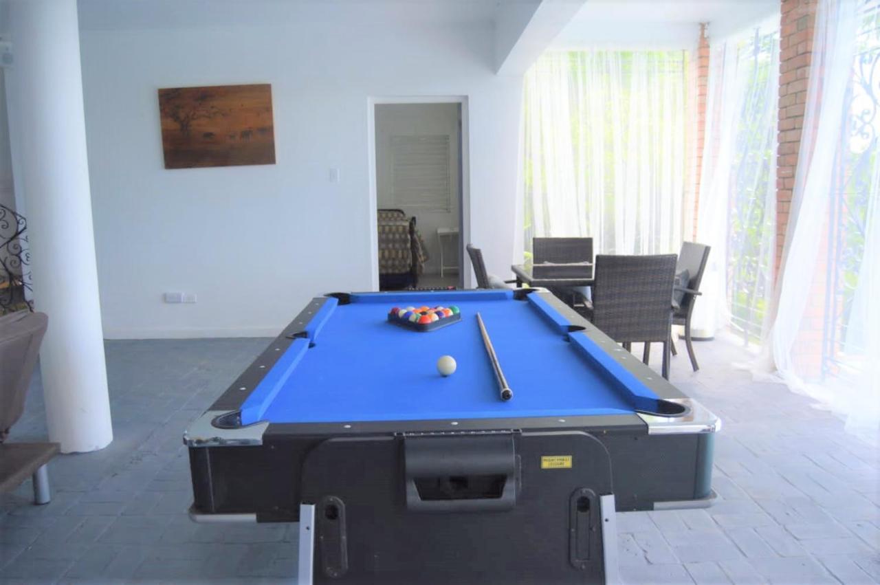 أوشو ريوس Villa Dianna - Entire Villa, Roof Terrace, Pool, Garden, Sea Views Near Dunn'S River المظهر الخارجي الصورة